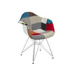 Silla butaca Patchwork con posabrazos y patas de metal